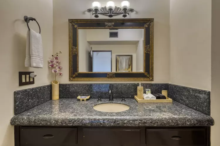 Level Four – Bedroom 11 (Ocean View Suite)